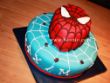 Spiderman stapeltaart (28 & 18 cm), marsepeinen chocolade spiderman taart! Gevuld met chocoladebokkepootjescreme en kersenjam en de bovenste vanillecake met banketbakkersroom en verse aardbeien voor maxim zijn verjaardag